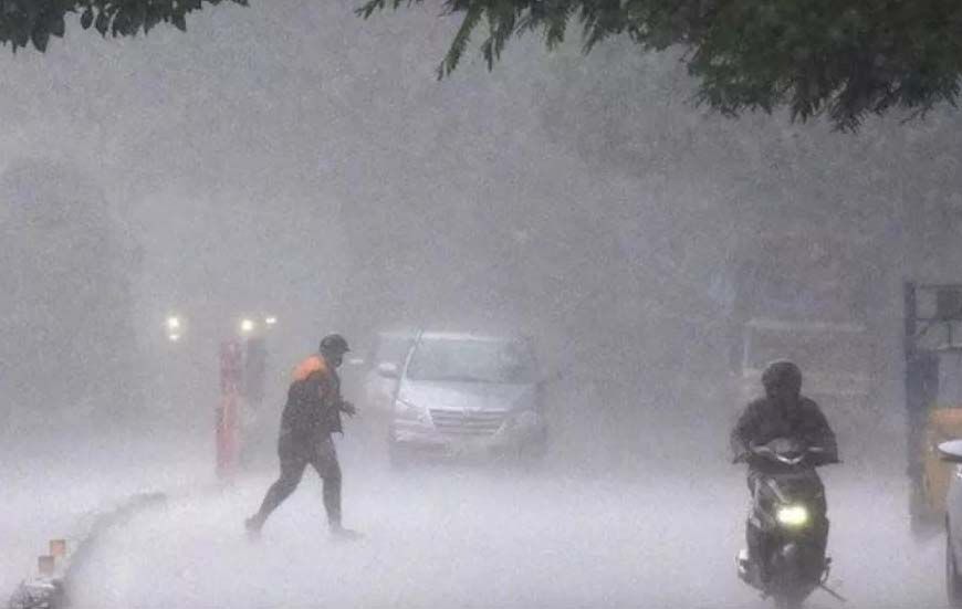 IMD अलर्ट: अप्रैल के पहले हफ्ते में गिर सकता है तापमान, कश्मीर से केरल तक बारिश और बर्फबारी का पूर्वानुमान