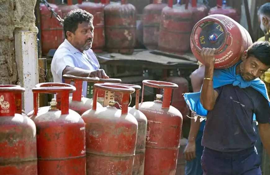 बिना राशन कार्ड भी मिलेगा गैस सिलेंडर! प्रवासी, मजदूर और छात्रों को बड़ी राहत