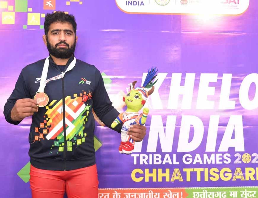 दूध बेचने से लेकर पहला करियर गोल्ड जीतने तकः जम्मू-कश्मीर के हमाम हुसैन की प्रेरणादायक कहानी