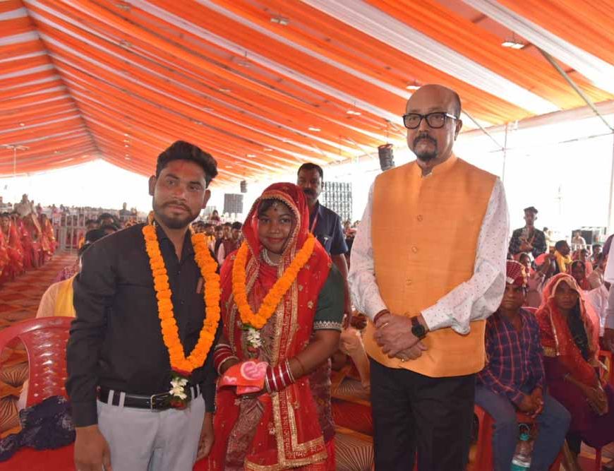 सामूहिक विवाह कार्यक्रम में शामिल हुए राज्यपाल