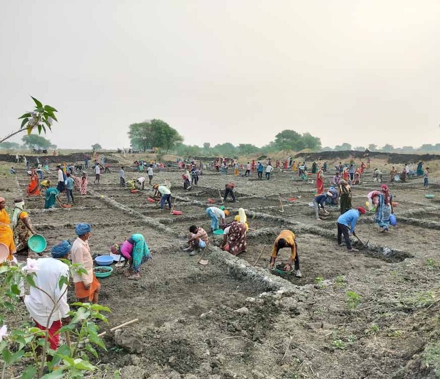 सर्वाधिक परिवारो को रोजगार, सर्वाधिक मानव दिवस का रोजगार सहित सर्वाधिक दिव्यांगजनों को रोजगार देने के मामले में कबीरधाम प्रदेश में प्रथम स्थान पर