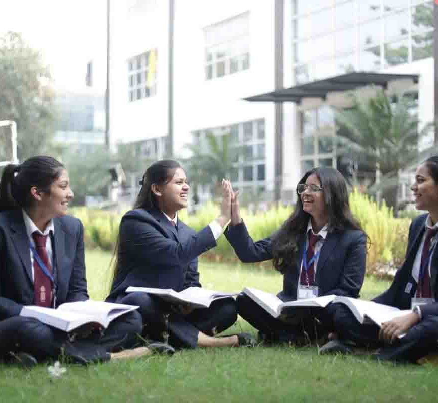 यूपी के लाखों छात्रों को योगी सरकार का बड़ा तोहफा, छात्रवृत्ति से वंचित रहे छात्र अब दोबारा कर सकेंगे आवेदन