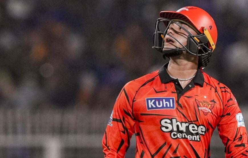 KKR vs SRH मैच में अभिषेक शर्मा के 'अश्लील शब्द', BCCI ने दी सख्त सजा