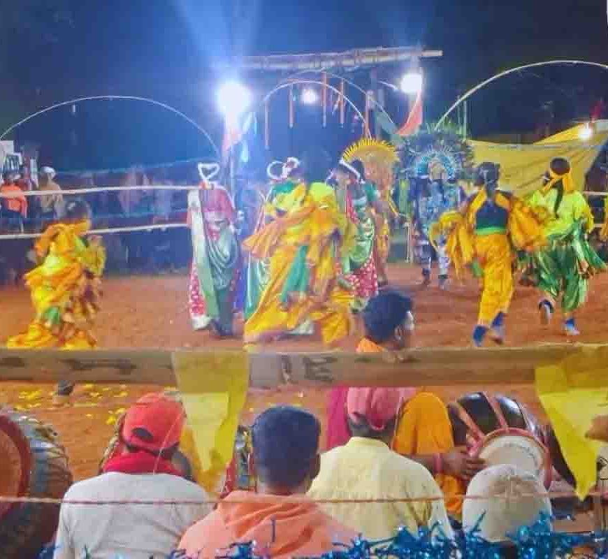 खूंटी के आम्रेश्वर धाम में मंडा महोत्सव का समापन, झूलन कार्यक्रम में उमड़ी श्रद्धालुओं की भारी भीड़