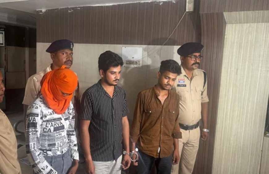 रायपुर में खौफनाक मर्डर, युवक को जिंदा गड्ढे में दफनाया—प्रेमिका समेत 5 गिरफ्तार