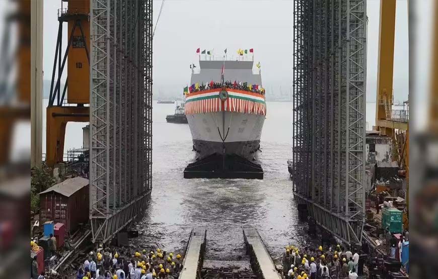 ईरान जंग में फंसी रही दुनिया, भारत ने किया ब्रह्मोस का खेल, समंदर में आ रहा है नया सिकंदर