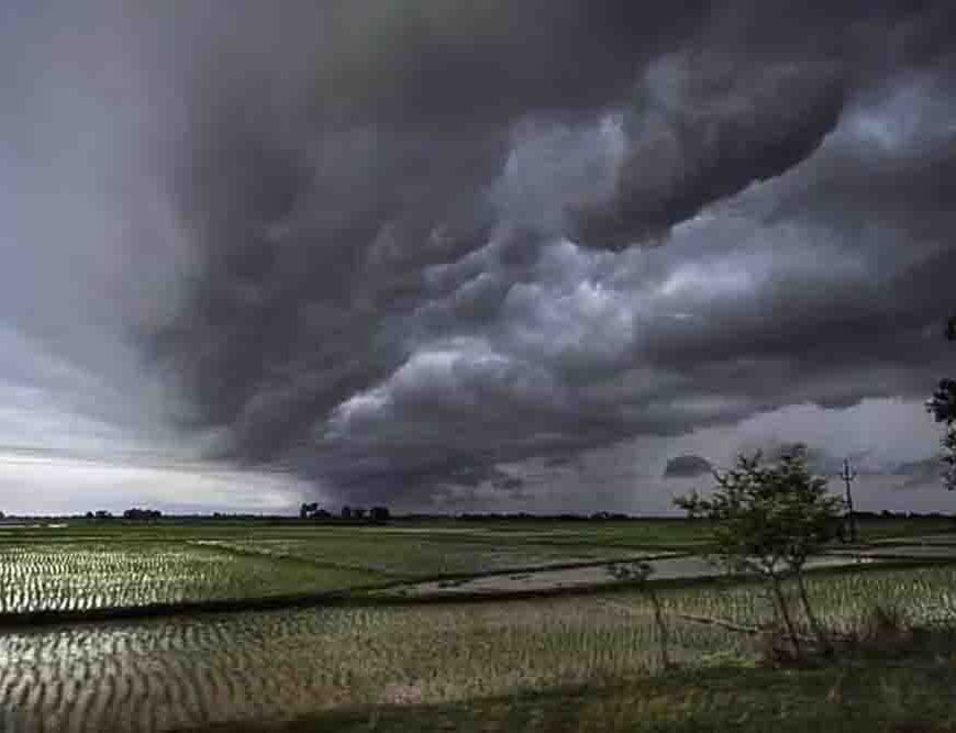 झारखंड में मौसम का मिजाज बदला, रांची समेत 13 जिलों में बारिश और वज्रपात का 'येलो अलर्ट' जारी