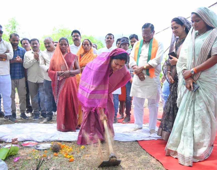 मंत्री लक्ष्मी राजवाड़े ने 13.22 करोड़ के विकास कार्यों का किया शुभारंभ