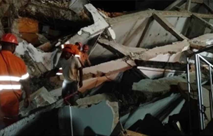 अनूपपुर हादसा: मलबे में दबे पिता को बचाने JCB लेकर पहुंचा बेटा, NDRF की रेस्क्यू टीम सक्रिय