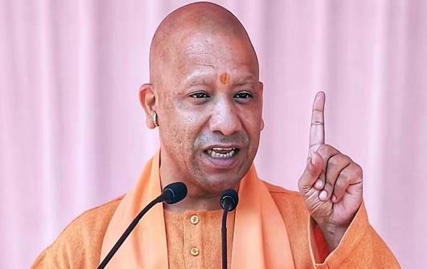 दिग्विजयनाथ पीजी कॉलेज में मुख्यमंत्री ने किया डॉ. तेज प्रताप शाही की स्मृति में आधुनिक कंप्यूटर प्रयोगशाला का उद्घाटन