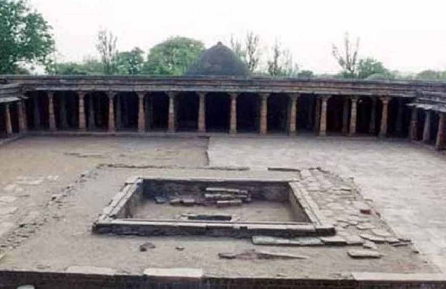 भोजशाला विवाद: 1978 के सर्वे का हवाला, Hindu Front for Justice ने हाई कोर्ट में कहा—यह मंदिर है, मस्जिद नहीं;