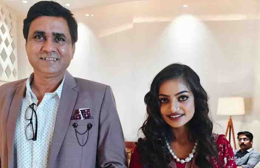 महाकुंभ वायरल गर्ल मोनालिसा की शादी पर NHRC का एक्शन, डायरेक्टर सनोज मिश्रा बोले- 'जिहादी जाएगा जेल'