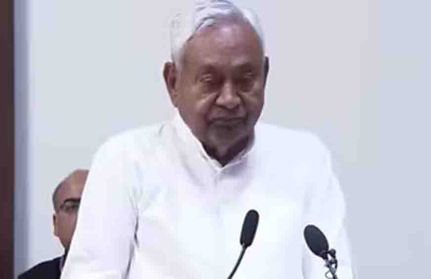 नीतीश कुमार ने ली राज्यसभा सदस्य की शपथ, लालू यादव के बाद चारों सदनों के सदस्य बनने वाले बिहार के दूसरे नेता बने