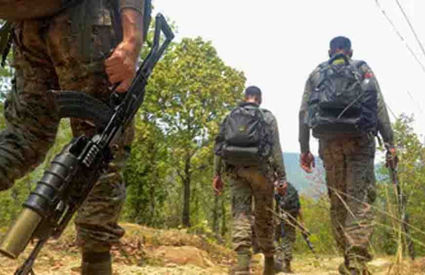 डुमरिया में 15 साल से फरार कुख्यात नक्सली गिरफ्तार