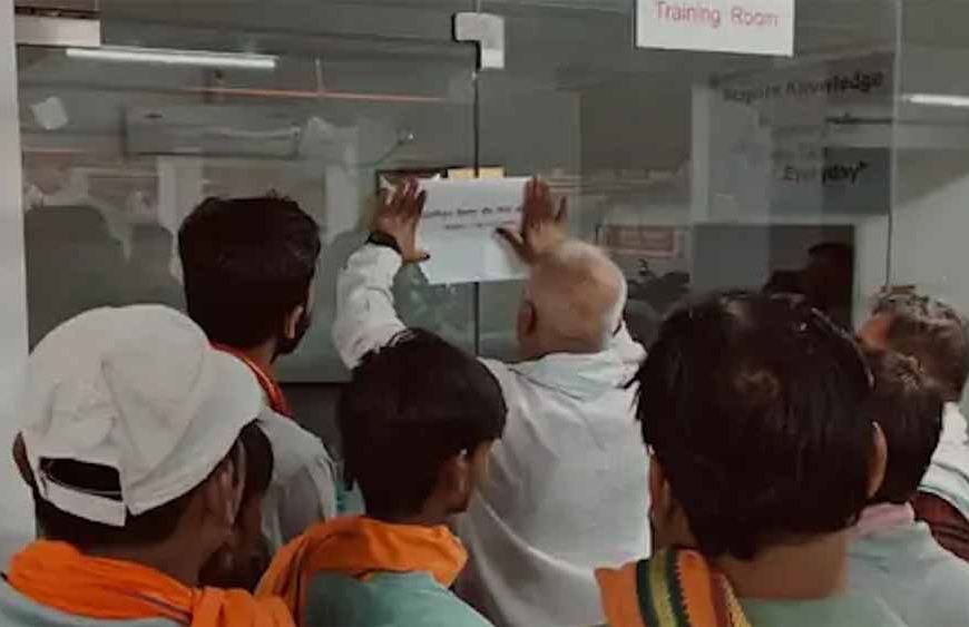 पार्किंग में चल रही थी दुकानें और सर्विसिंग, कार्रवाई में कई जगहों की पार्किंग सील