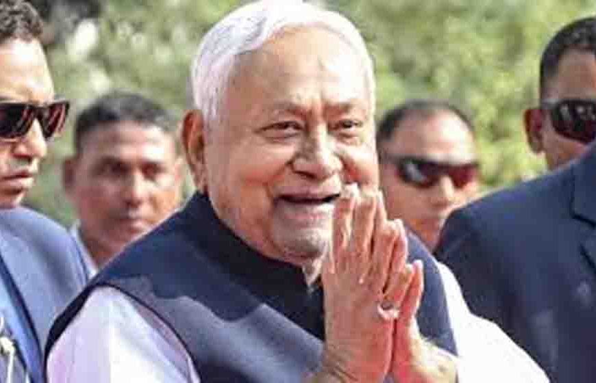 बिहार में नई सरकार की सुगबुगाहट, सीएम पद को लेकर बढ़ी सियासी हलचल