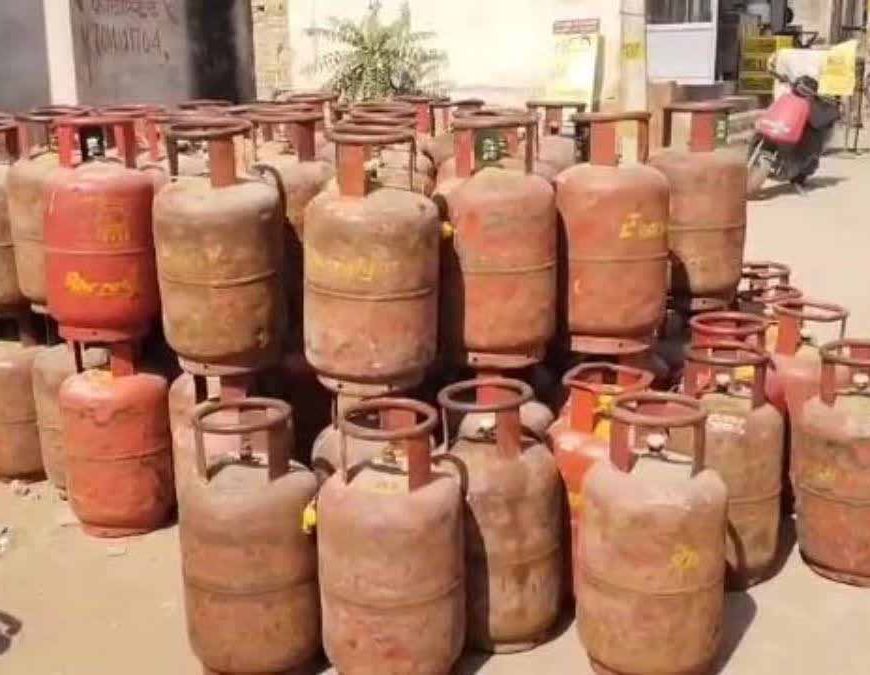 2866 स्थानों पर हुई जाँच, 4283 गैस सिलेण्डर जब्त