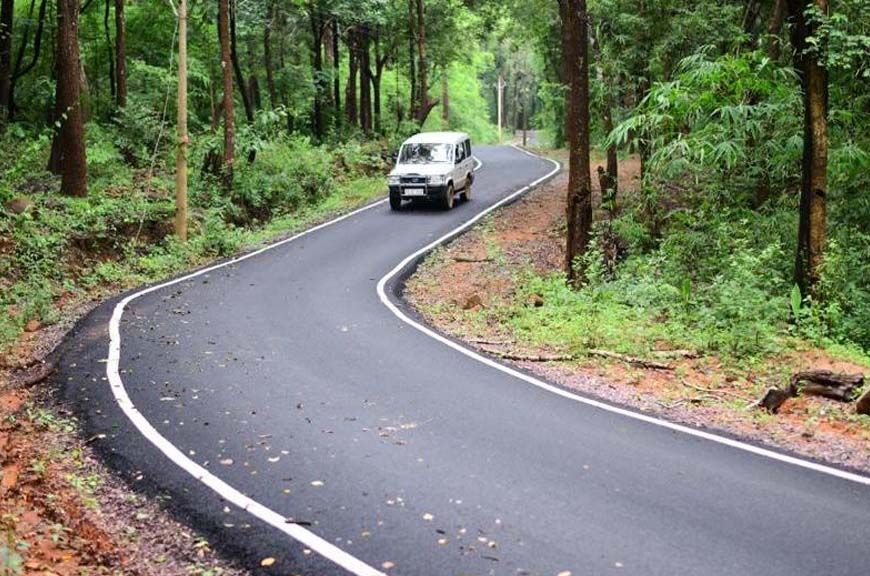 रायपुर : बस्तर में बदलाव की नई बयार, माओवाद के साये से निकलकर कोलेंग वनांचल में बदली तस्वीर