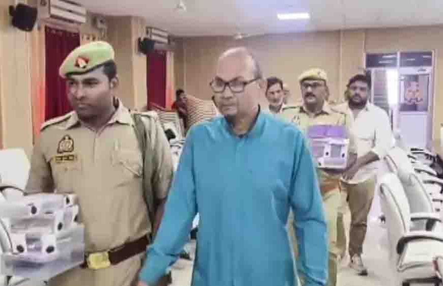 बस्ती में फर्जी नोट गिरोह का भंडाफोड़, 5 आरोपी गिरफ्तार, 4.2 लाख नकली करेंसी बरामद