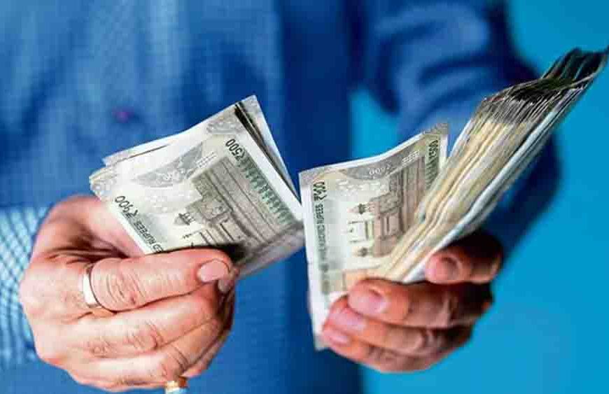 केंद्रीय कर्मचारियों को DA बढ़ोतरी का इंतजार, अप्रैल सैलरी पर भी असर की आशंका