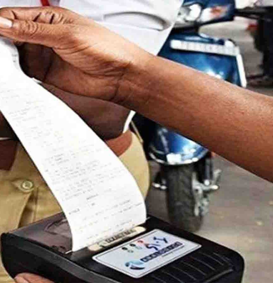 हैदराबाद: चालान से बचने के लिए फ्लिप नंबर प्लेट लगाने वाले BMW चालक पर केस