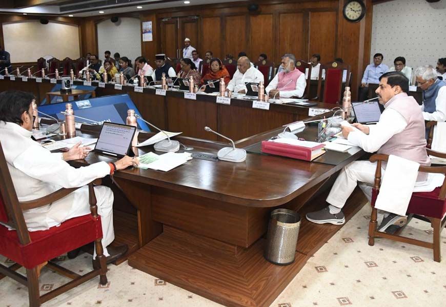 प्रदेश में बिछेगा सड़कों का जाल, इंफ्रास्ट्रक्चर में सरकार का बड़ा कदम, कैबिनेट मीटिंग में लिए गए अहम फैसले