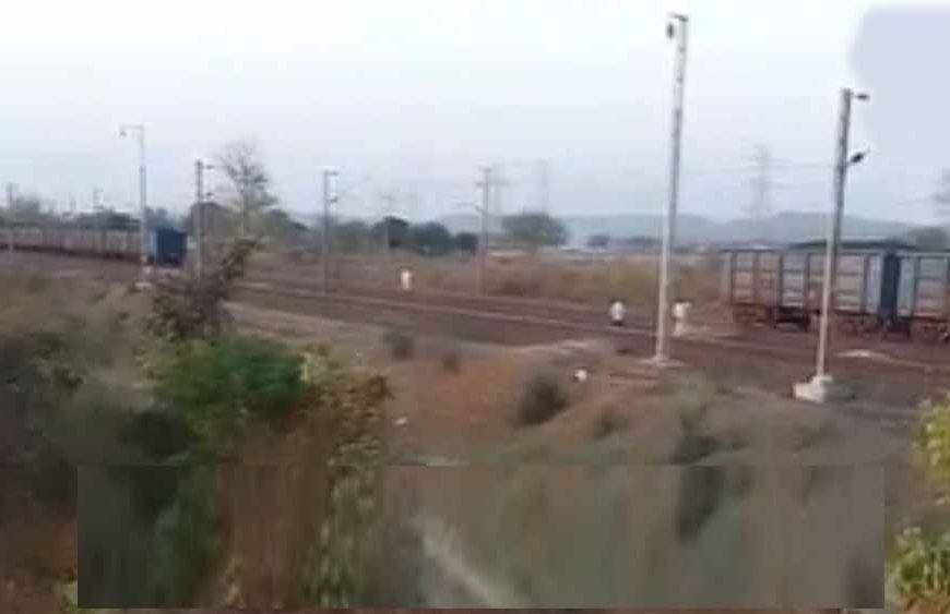 बिलासपुर-कटनी रेल सेक्शन पर बड़ा हादसा टला: मालगाड़ी की कपलिंग टूटी, 25 डिब्बे हुए अलग