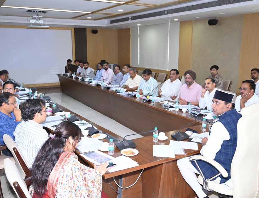 मानसून से पहले सड़क और सीवेज सहित सभी बुनियादी ढांचे को करें दुरुस्त : मंत्री सारंग