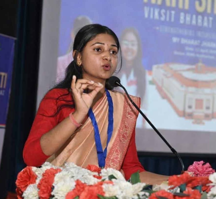 सिमडेगा की संतोषी ने बढ़ाया झारखंड का मान, पीएम मोदी से किया संवाद