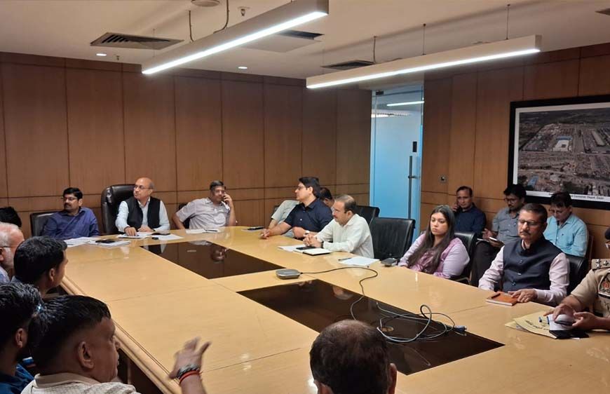 मुख्यमंत्री के निर्देश पर गौतम बुद्ध नगर में औद्योगिक असामंजस्य के समाधान हेतु गठित की गई  उच्च स्तरीय समिति
