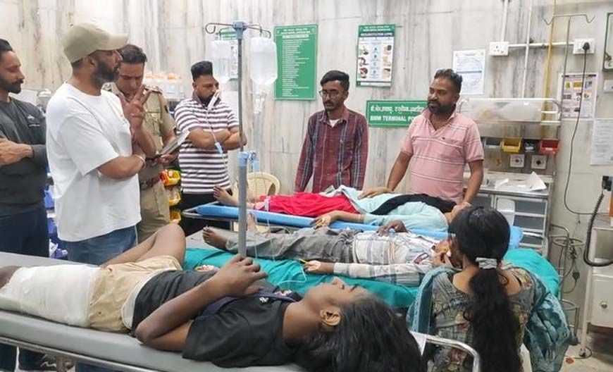 श्री आनंदपुर साहिब से लौट रही श्रद्धालुओं की बस पलटी, हादसे में 6 की मौत, कई घायल