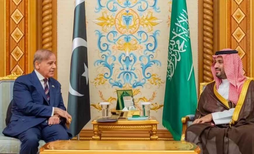 पाकिस्तान दिवालिया होने से बचा, अरबों डॉलर का मदद पैकेज देगा यह मुस्लिम देश; UAE ने मांगे अपने पैसे