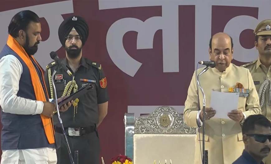 'सम्राट' बने बिहार के 'चौधरी', 75 साल में पहली बार बना बीजेपी का CM, ली शपथ