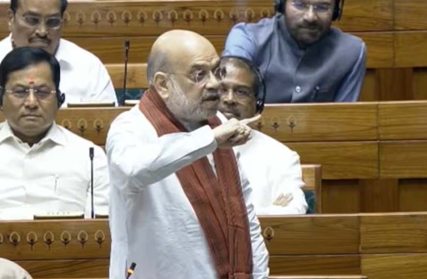 'सपा मुस्लिम महिलाओं को सारी टिकटें दे दे, हमें क्या आपत्ति...' अमित शाह का अखिलेश को सदन में जवाब, मुसलमानों को आरक्षण गैरसंवैधानिक