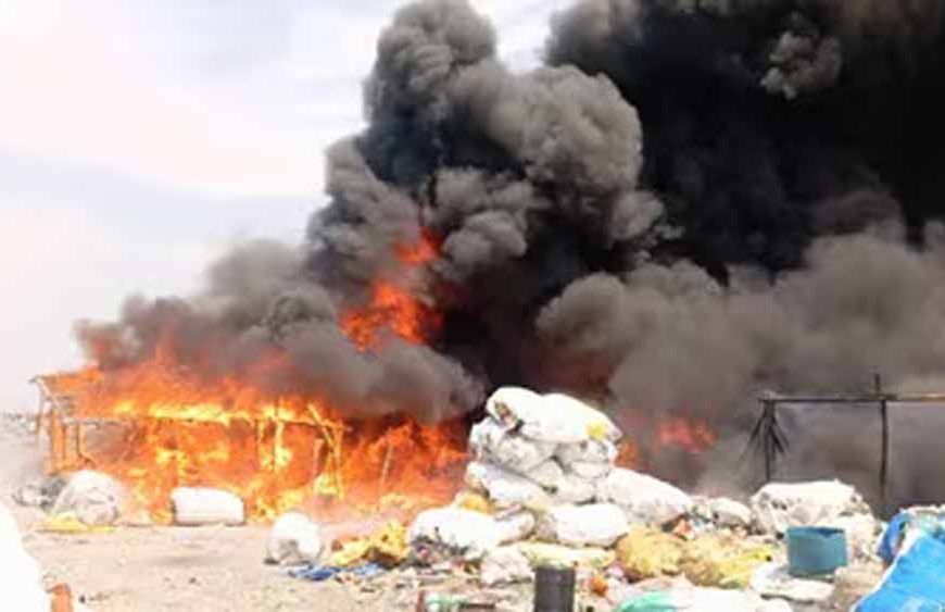 गाजियाबाद में भीषण आग: 250 झुग्गियां जलकर खाक, 20 से ज्यादा बच्चे लापता