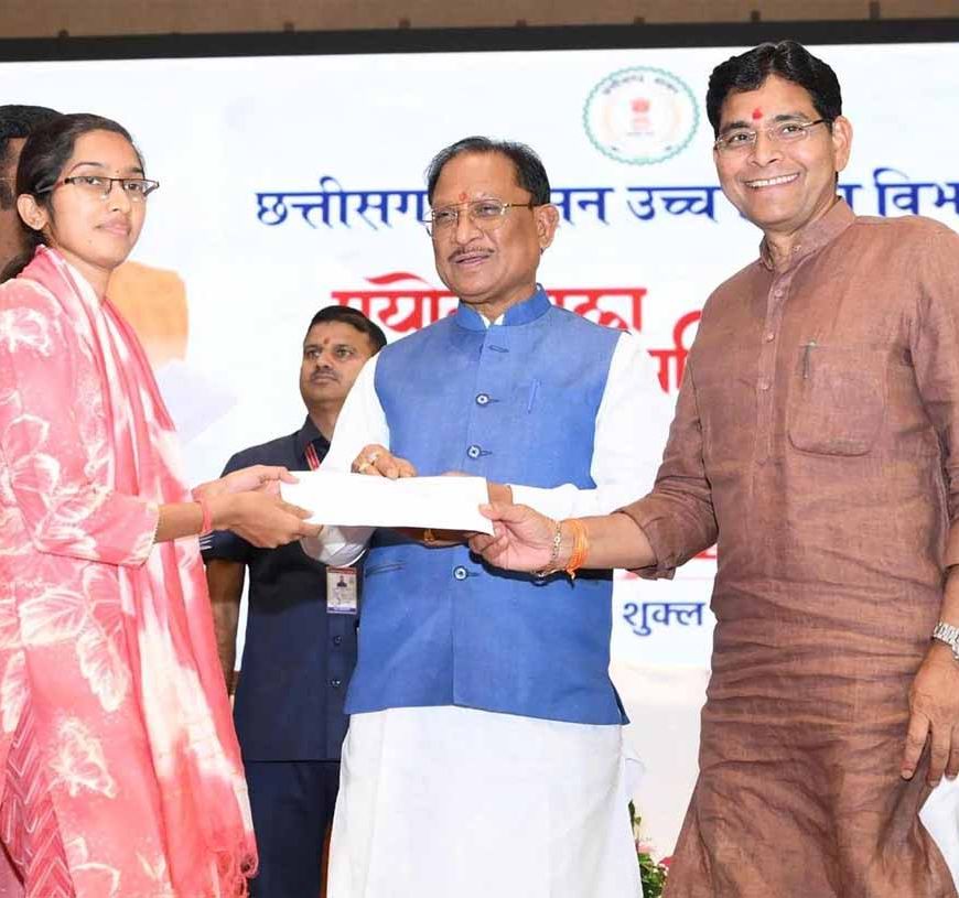 मुख्यमंत्री विष्णु देव साय बोले - युवाओं के उज्ज्वल भविष्य के लिए सरकार पूर्णतः प्रतिबद्ध