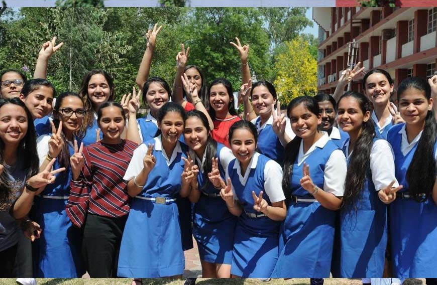 CBSE Class 10th: चंडीगढ़ के सरकारी स्कूलों ने शिक्षा में मारी बाजी, अभय सिंह बने टॉपर