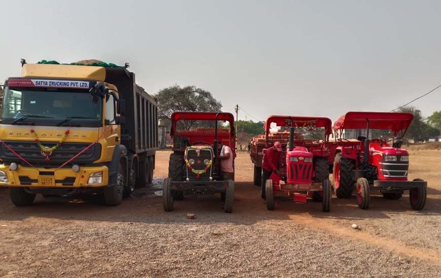 खनिजो के अवैध परिवहन पर ताबड़तोड़ कार्रवाई, 02 हाइवा व 03 ट्रैक्टर ट्राली जप्त