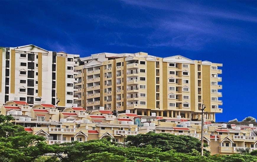 सेज की मनमानी पर कार्रवाई: सागर ग्रीन हिल्स के 16 पेंट हाउस अवैध, अनुमतियां निरस्त