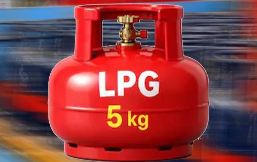 प्रवासी मजदूरों को 5 किलो FTL एलपीजी सिलेंडर: प्रशासन के सख्त निर्देश, पारदर्शी वितरण पर जोर