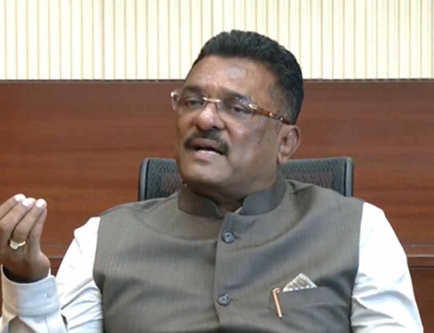 महाराष्ट्र सरकार का बड़ा फैसला: रिक्शा-टैक्सी चालकों के लिए मराठी अनिवार्य, यूनियनों में विरोध तेज