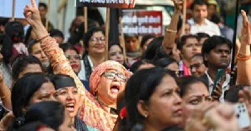 महिला आरक्षण बिल पर सियासी घमासान, दिल्ली में भाजपा का प्रदर्शन—राहुल गांधी के घर के बाहर विरोध