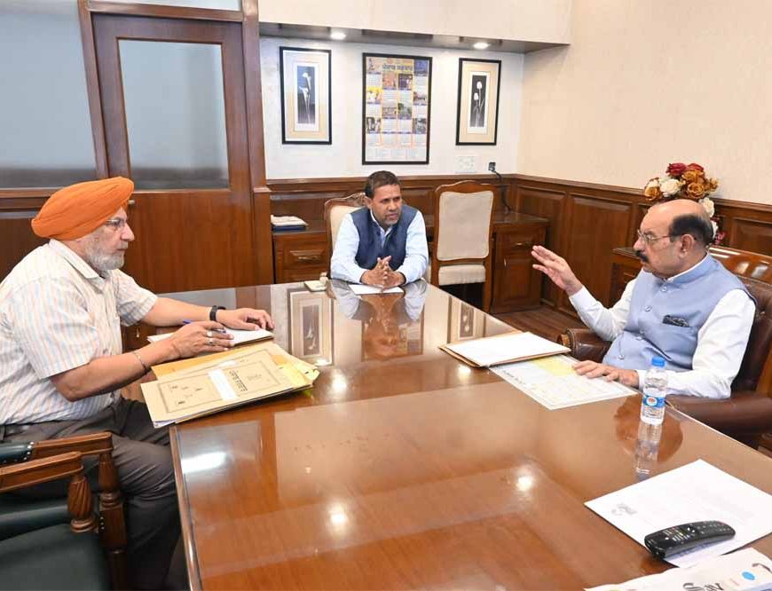 कैबिनेट मंत्री मोहिंदर भगत ने डिफेंस सर्विसेज वेलफेयर डिपार्टमेंट के कामों की प्रोग्रेस का किया रिव्यू