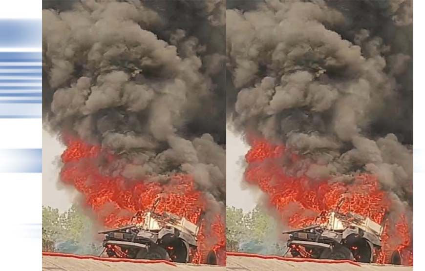 सकरी नेशनल हाईवे पर खड़े ट्रेलर में लगी भीषण आग, मचा हड़कंप