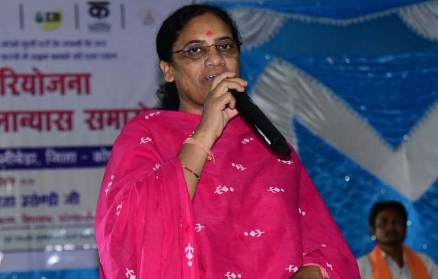 रायपुर : विधायक ने ग्राम मथनीबेड़ा में 'अस्मिता परियोजना' का शुभारंभ, महिलाओं को मिलेगा स्वरोजगार का सशक्त अवसर