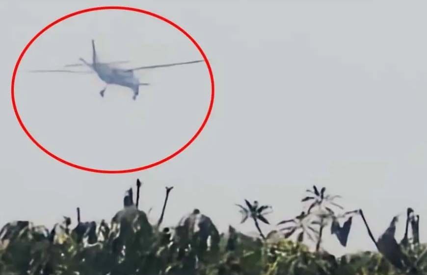 जशपुर में प्लेन क्रैश,एयरक्राफ्ट अचानक पहाड़ी से टकराया, आग की लपटें दूर तक फैलीं, पायलट-को-पायलट की मौत की आशंका