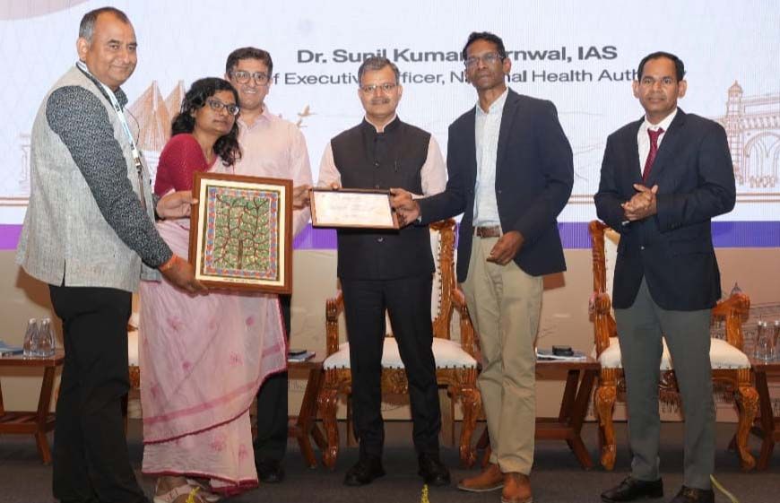 आयुष्मान भारत का लाभ देने में यूपी देश में अव्वल, एनएचए ने किया सम्मानित