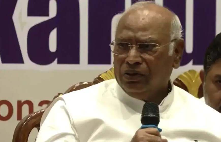 कांग्रेस अध्यक्ष खड़गे ने PM मोदी को बताया 'आतंकवादी', बाद में दी सफाई