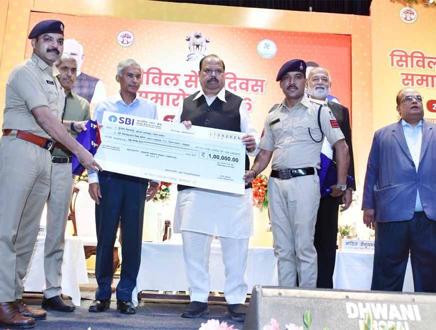 देवास पुलिस की नवाचार पहल “पुलिस चौपाल” को सीएम एक्सीलेंस अवार्ड