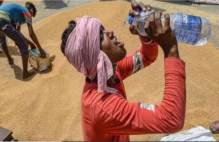 Jalandhar में गर्मी का कहर: 40.2°C पहुंचा पारा, बिजली कटौती से बढ़ी परेशानी